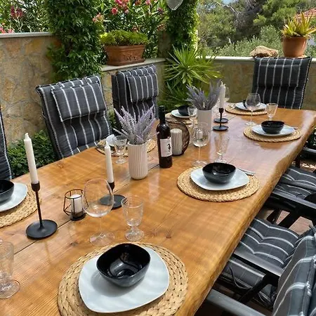 Mala - Pool - Jacuzzi - 5 Min. Zum