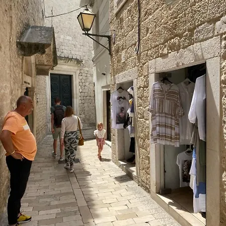 ヴィラ Mala - Pool - Jacuzzi - 5 Min. Zum