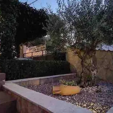 Villa Mala - Pool - Jacuzzi - 5 Min. Zum *
