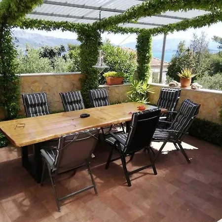 Villa Mala - Pool - Jacuzzi - 5 Min. Zum Trogir