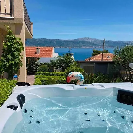 Mala - Pool - Jacuzzi - 5 Min. Zum