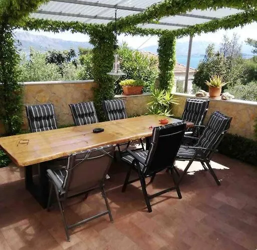 Villa Mala - Pool - Jacuzzi - 5 Min. Zum Trogir