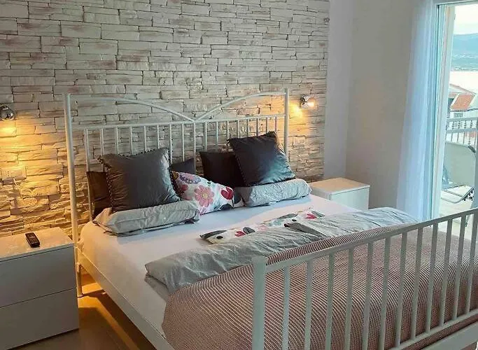 Villa Mala - Pool - Jacuzzi - 5 Min. Zum