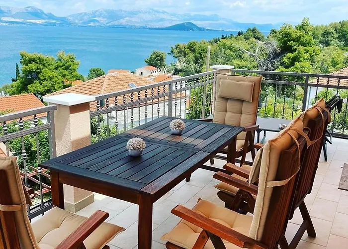 Mala - Pool - Jacuzzi - 5 Min. Zum