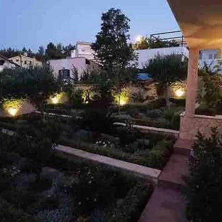 فيلة Mala - Pool - Jacuzzi - 5 Min. Zum