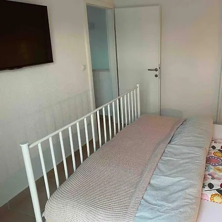 Mala - Pool - Jacuzzi - 5 Min. Zum *