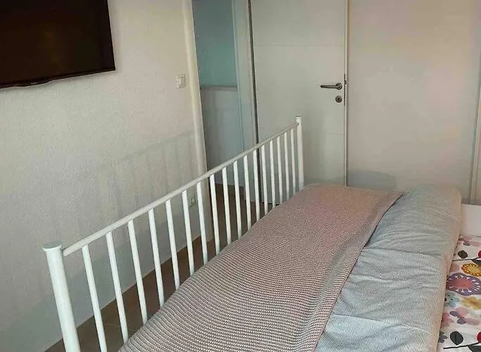 Mala - Pool - Jacuzzi - 5 Min. Zum *