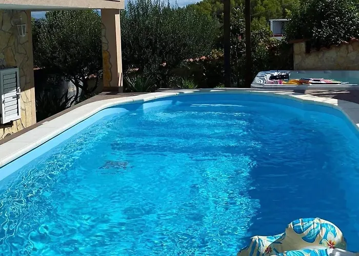 Mala - Pool - Jacuzzi - 5 Min. Zum *